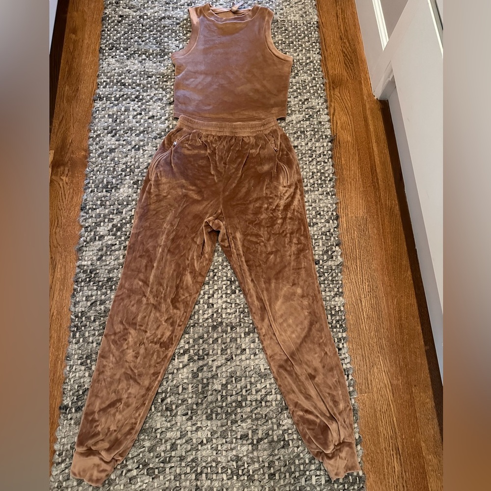 SKIMS Velour Set in Copper Color